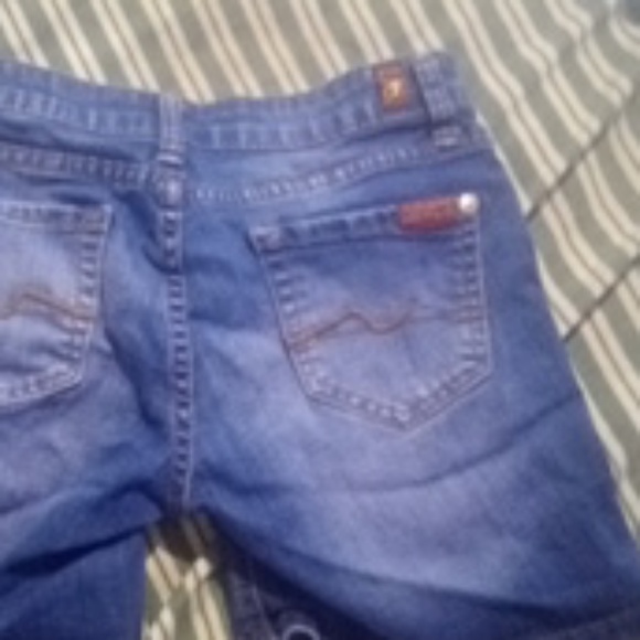 Shorts - Picture 3 of 3